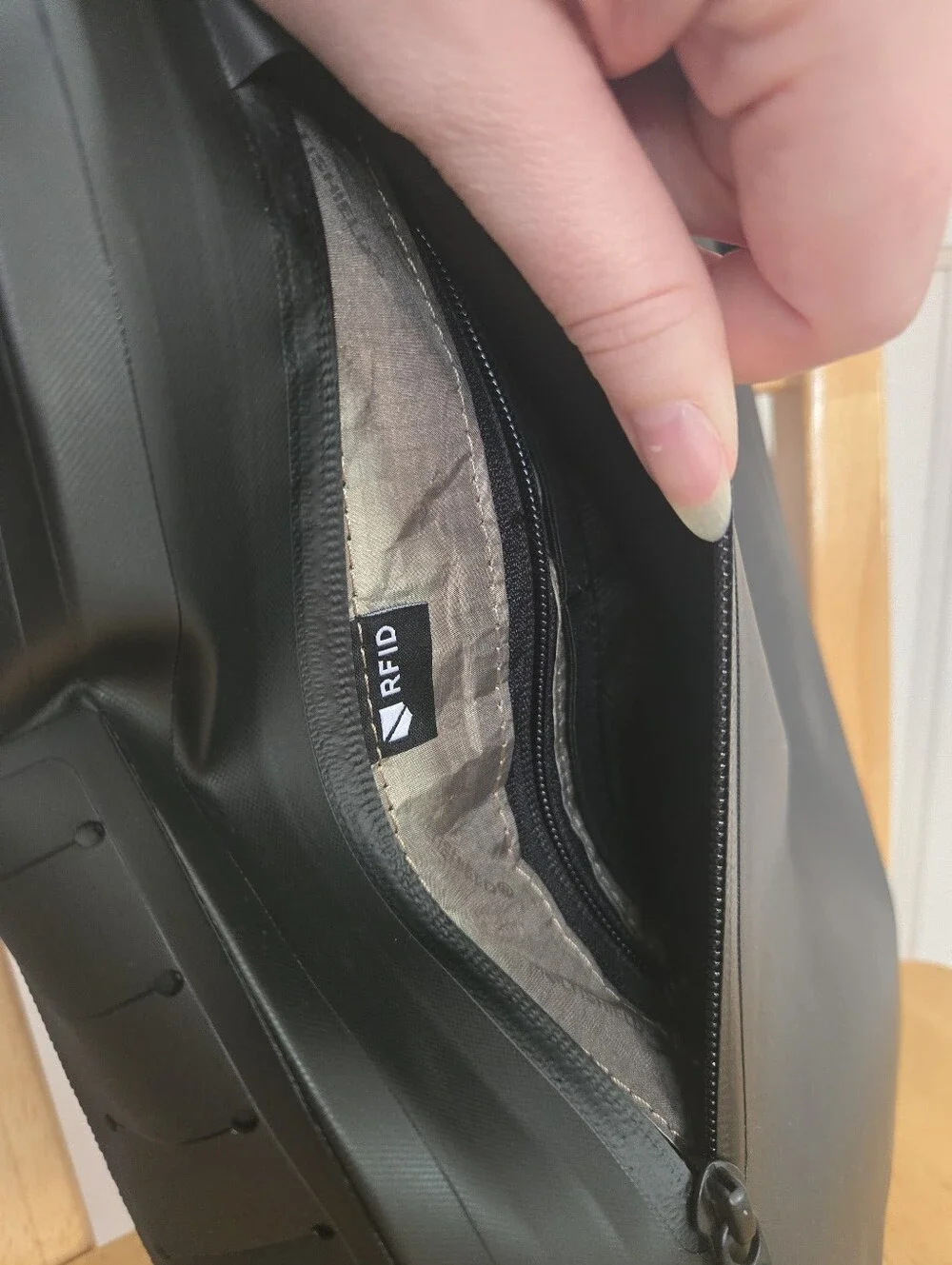 SLNT Black 15